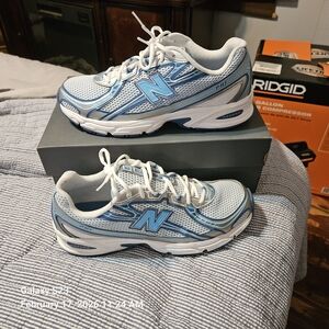 New Balance 740 Blue and White Sneakers